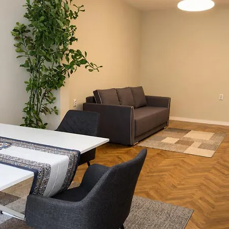 Casa Tiana Апартаменти *